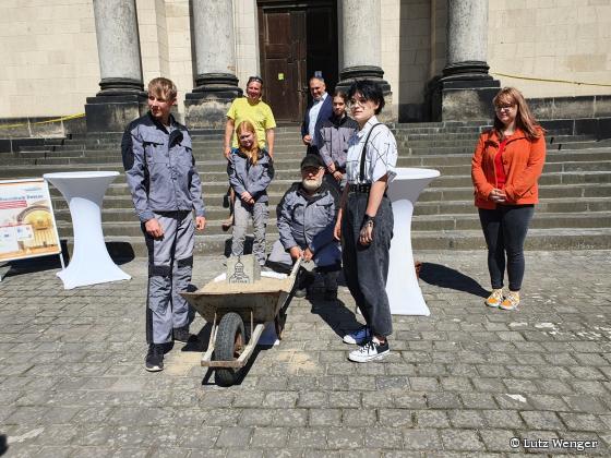 das alte und neue Team der Jugendbauhütte